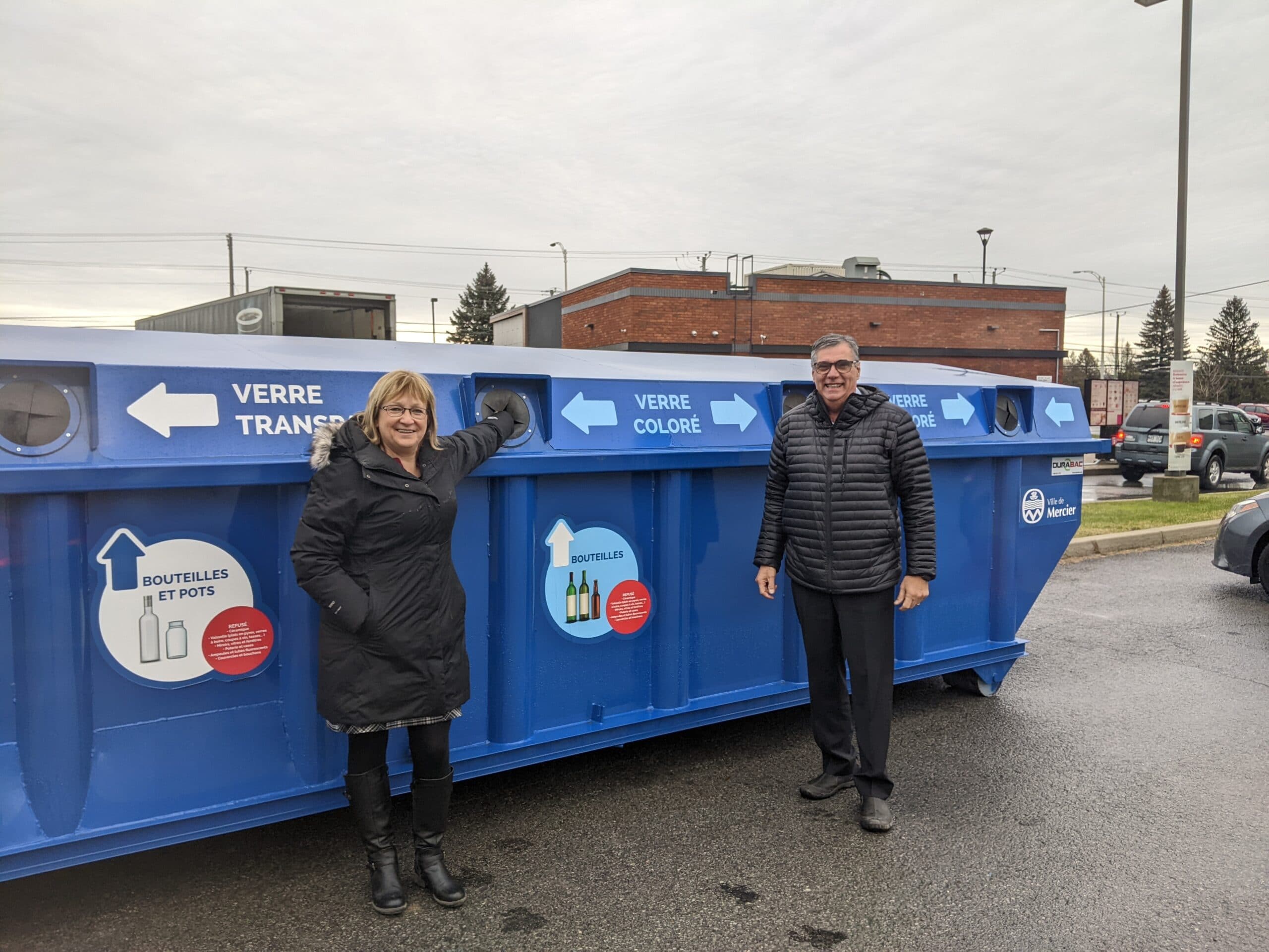 Une première livraison de verre pour la Ville de Mercier suite aux dépôts volontaires des citoyens